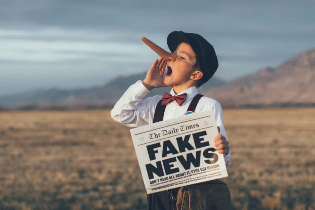 Fake news 1260x840 1